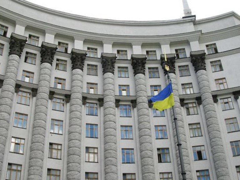 Кабмин выделил 8,8 миллиарда гривен на субсидии и льготы