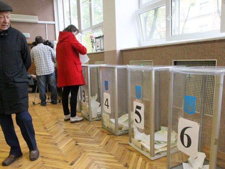 КПУ преодолевает необходимый 5%-ый барьер на выборах в ВР — социсследование