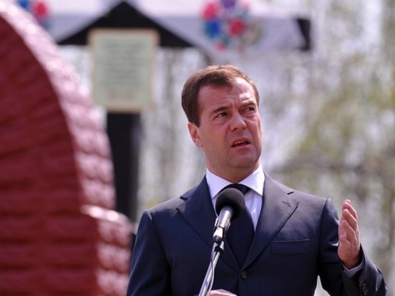 Медведев считает, что федерализация Украины поможет развитию страны