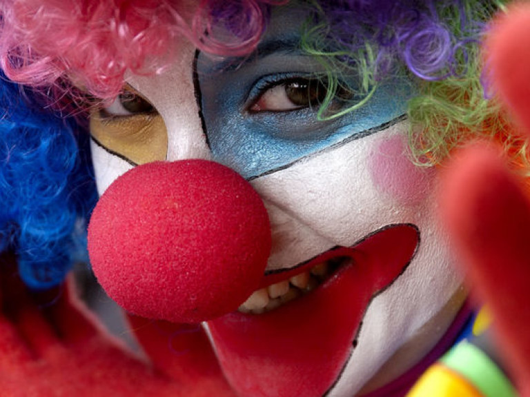 Клоуны протестуют против «Американской истории ужасов»