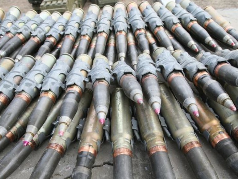 В Харькове из гранатомета обстреляли военные склады