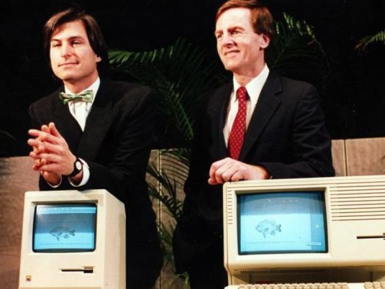 Apple продала раритетный компьютер, собранный в гараже, почти за $1 млн