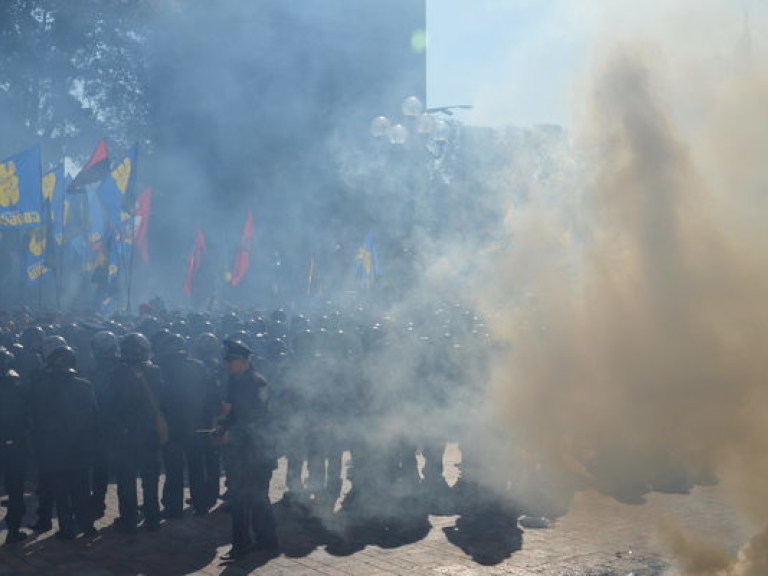 Весной 2016 года в украинском обществе возникнет масштабный социальный конфликт – эксперт