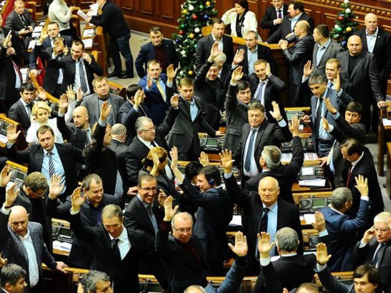 Эксперт: Украина получила старое «качество» парламента, поскольку выборы прошли по старым правилам