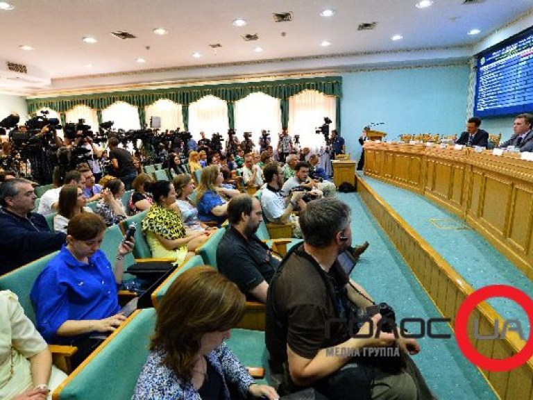 В ЦИК не получили обращения избиркомов по Луганской области о признании выборов недействительными