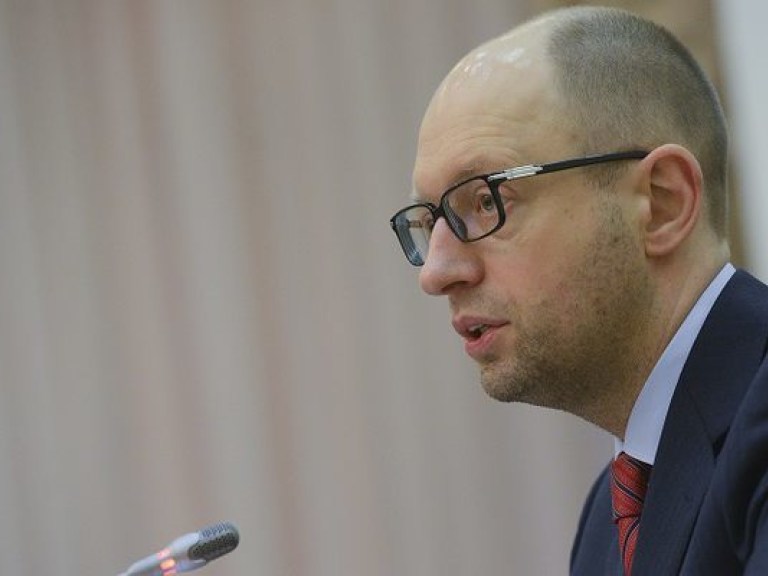 Яценюк предложил Тимошенко, Садовому и Ляшко начать переговоры о создании коалиции