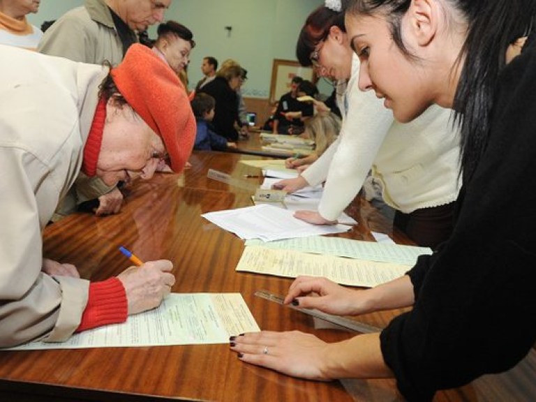 Работу участков на выборах в ЛНР продлили до 22:00