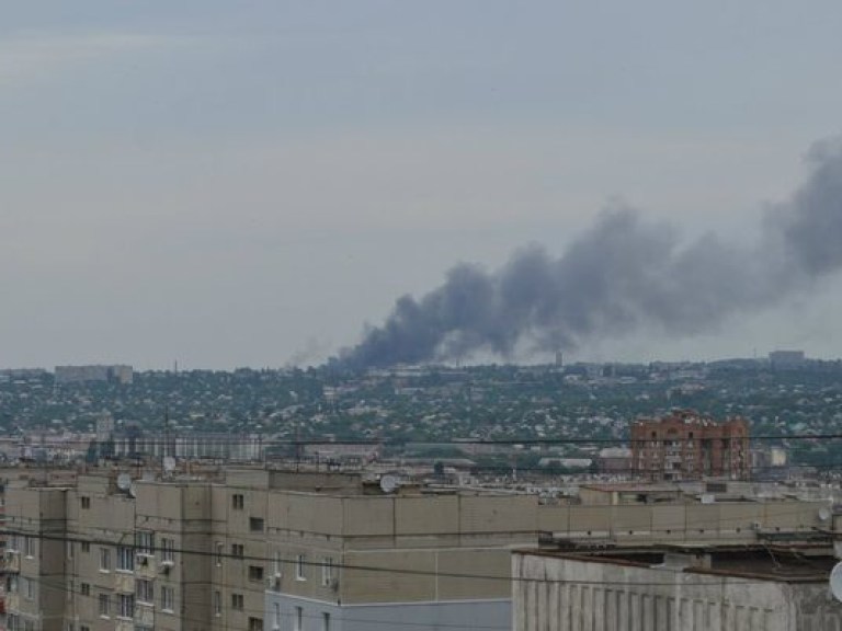 В результате обстрелов в Донецке разрушено несколько жилых домов &#8212; мэрия