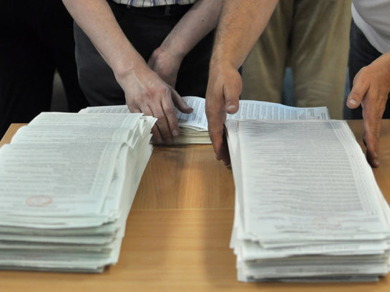 В МВД возбудили более 400 уголовных дел по фактам нарушений на выборах в Раду