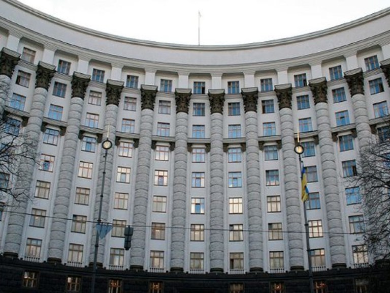 Все бюджетные учреждения переведут с неконтролируемых украинской властью территорий Донбасса до 1 декабря