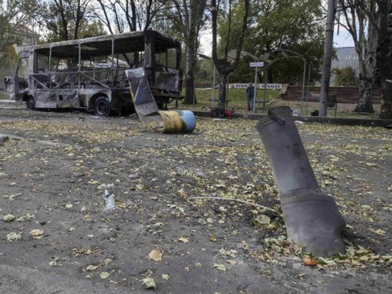 На месте обстрела донецкой школы много воронок от снарядов &#8212; представитель ОБСЕ