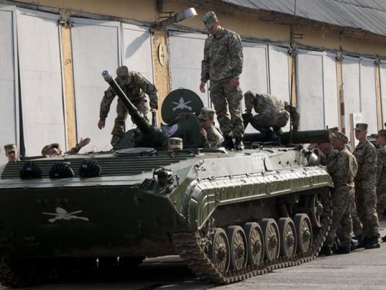 Украине не нужно вступать в НАТО, чтобы получать военную помощь от Запада – политолог