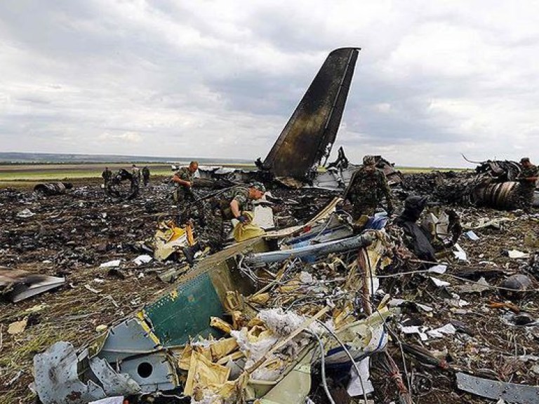 Первого заместителя начальника Генштаба Минобороны подозревают в причастности к падению Ил-76, когда погибли 49 человек – СМИ