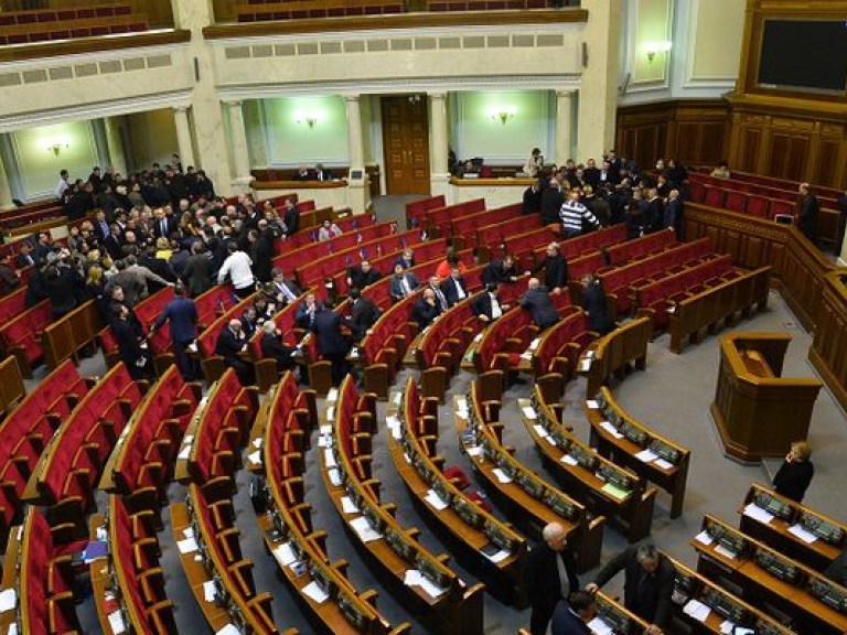 Эксперт: Украине не нужно писать новые антикоррупционные законы, а просто выполнять старые
