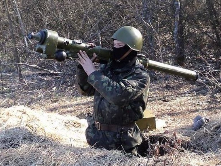 На Донбассе силы АТО используют американскую военную тактику — эксперт