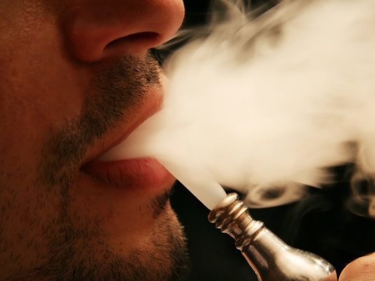 Курение кальяна может вызвать лейкемию – ученые