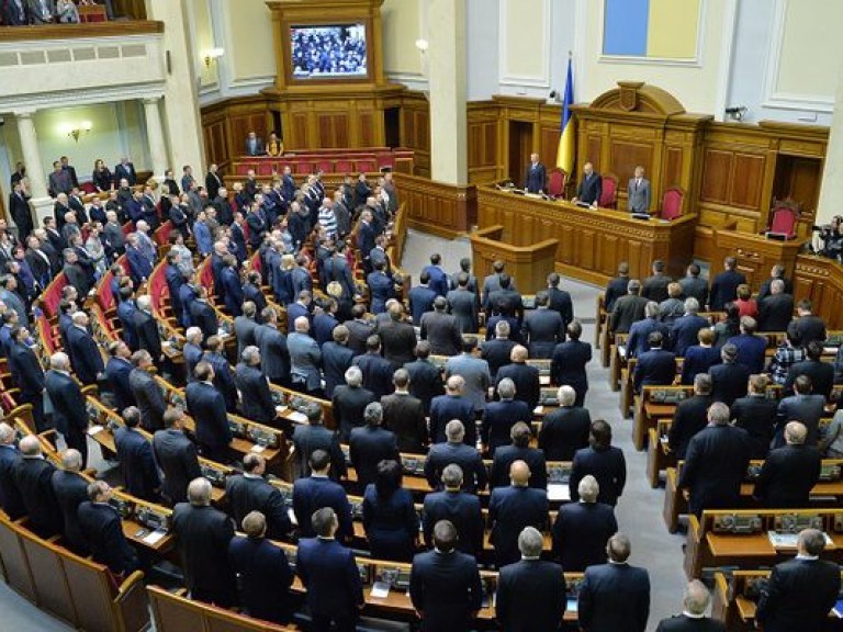 Народные депутаты ВР восьмого созыва принесли присягу
