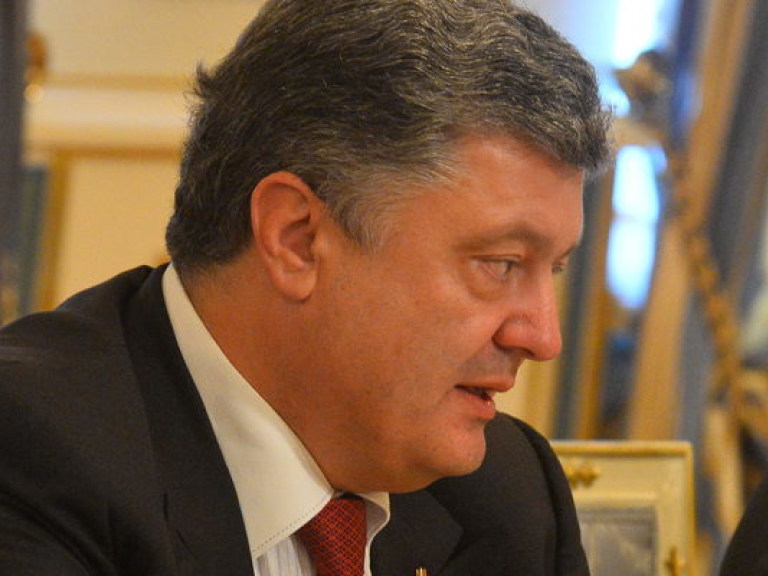 Порошенко заявил, что мир на Донбассе не гарантирует безопасности в Украине