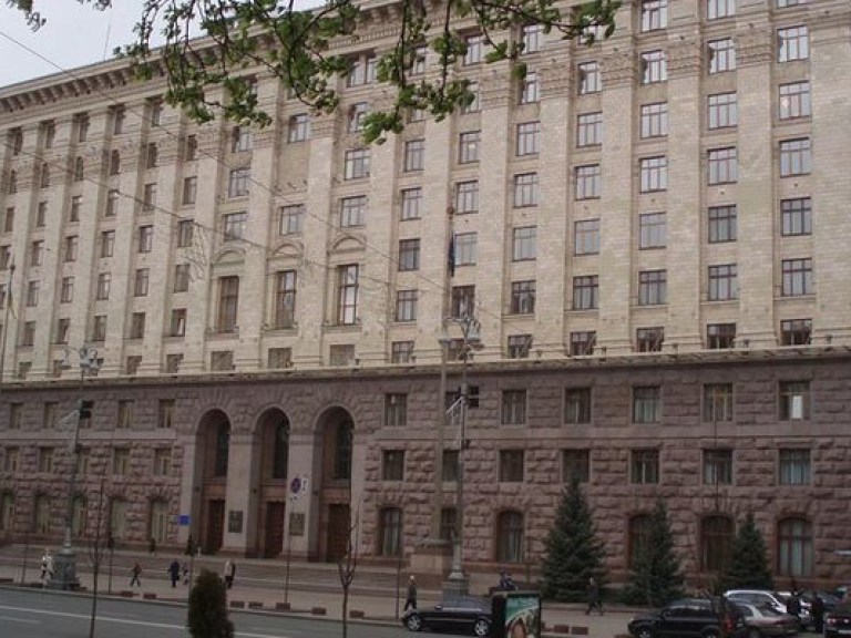 Киевская власть хочет продать здание мэрии и переехать с Крещатика – СМИ