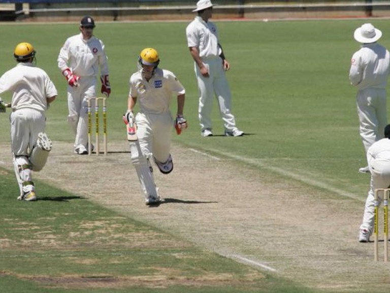 В Израиле судья по крикету убит мячом в лицо