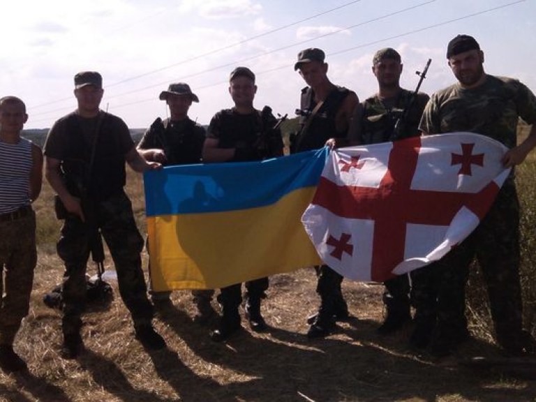 Михаил Саакашвили сманивает грузинских офицеров в украинскую армию