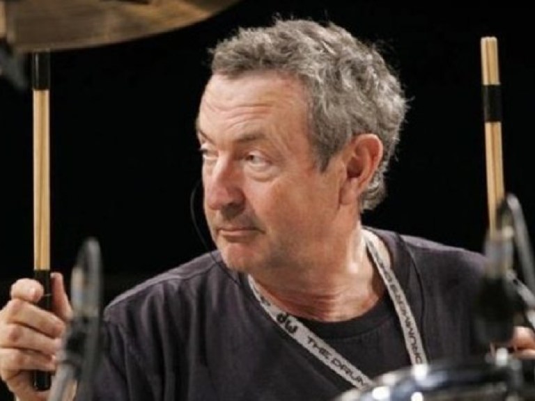 Барабанщика “Pink Floyd” могут депортировать из Великобритании из-за финансовых проблем