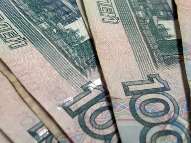 Рубль стал самой слабой валютой в мире