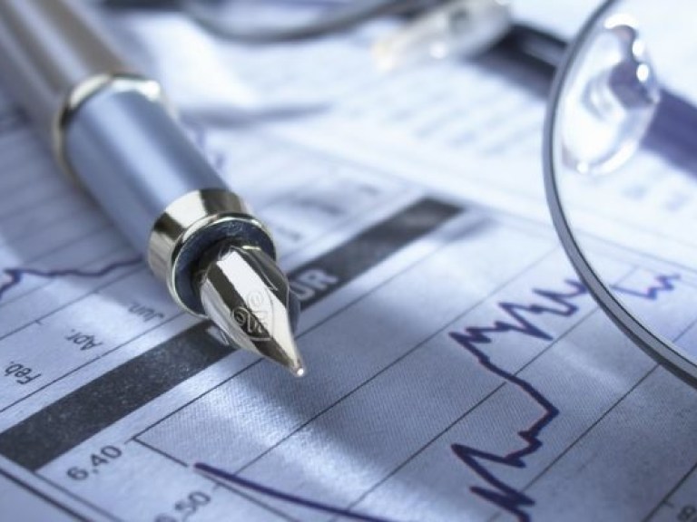 Падающий курс рубля может «потянуть» за собой гривну – Лисицкий