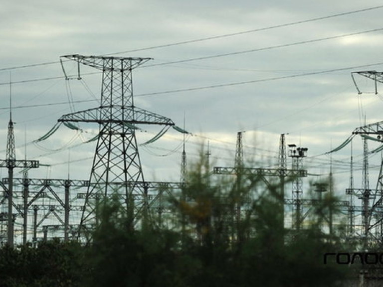 Украина будет поставлять электричество в Крым на условиях полной предоплаты
