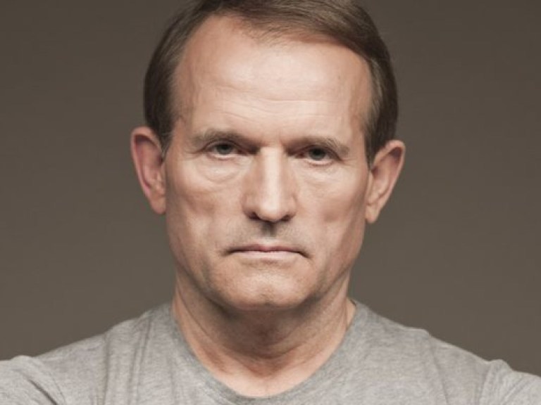 Медведчук: Провал с выдачей субсидий очевиден