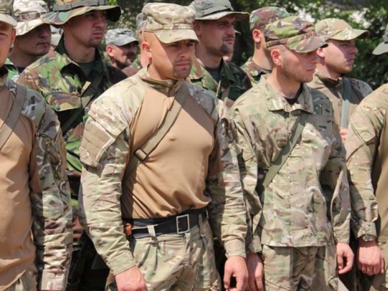 Яценюк рассказал, на что потрачены деньги от военного налога