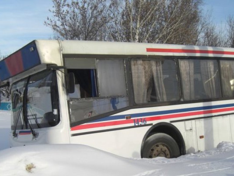 В Запорожской области автобус с 30 пассажирами вылетел в кювет