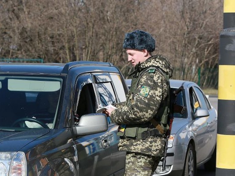 Украинские пограничники задержали австралийца по подозрению в терроризме