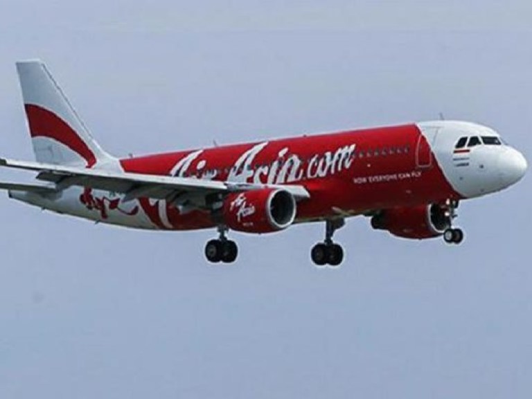 Индонезийские спасатели нашли на дне Яванского моря хвост самолета AirAsia