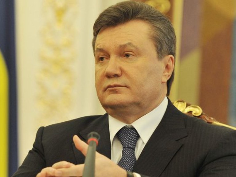 Эксперт: Правительство потихоньку восстанавливает систему власти экс-президента Януковича