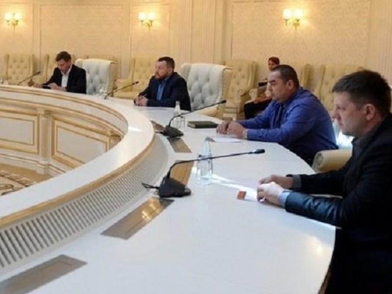 В Киеве прошла встреча трехсторонней контактной группы по урегулированию ситуации на Донбассе