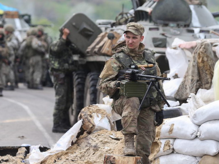 За сутки в зоне АТО погибло трое украинских военных, восемнадцать ранено &#8212; штаб