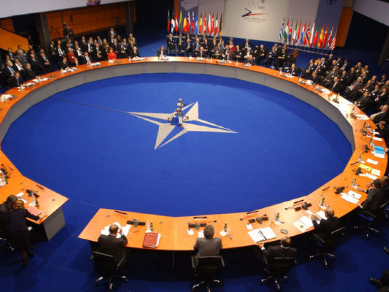 НАТО отказал Украине в финансовой поддержке