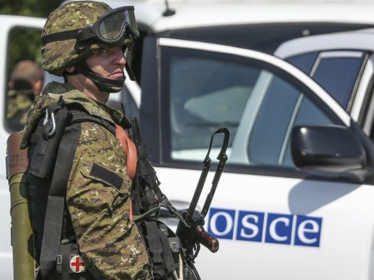 Миротворческая операция ОБСЕ в Украине на данный момент невозможна – европейский эксперт