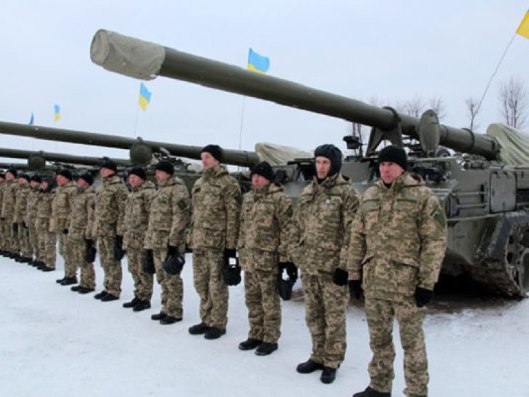 На службу вернут военных, способных усилить потенциал обороноспособности Украины &#8212; парламентарий