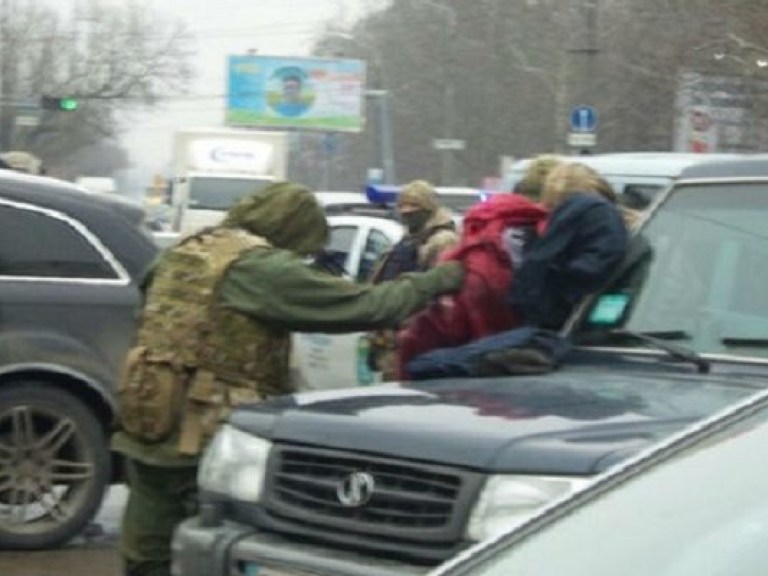 В Одессе задержали троих мужчин из Молдовы со взрывчаткой и гранатами (ФОТО)