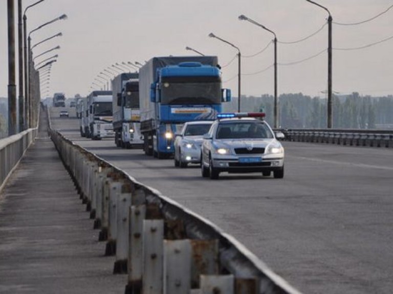 МИД: Украина опровергает сопровождение колонны грузовиков из России сотрудниками ОБСЕ