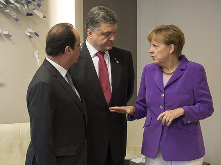 СМИ: Олланд и Меркель предложили создать на Донбассе демилитаризованную зону
