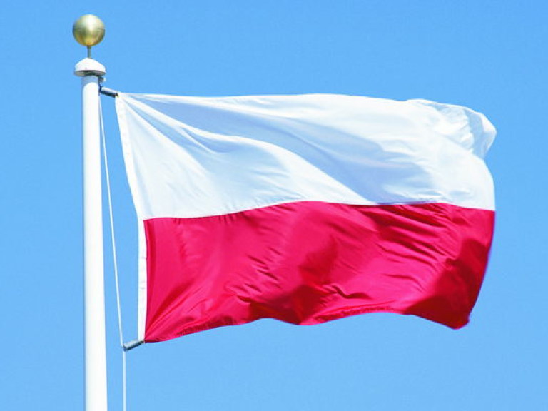 Варшава намерена «методично поставлять» в Украину оружие и боеприпасы – польское Минобороны