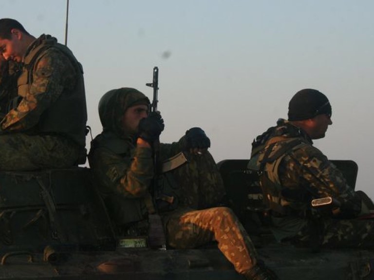 АТО: За сутки на Донбассе погибло двенадцать украинских военных