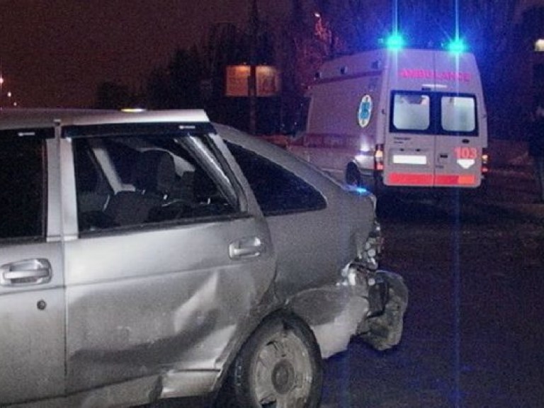Пассажиры избили таксиста после ДТП на Харьковском шоссе в Киеве