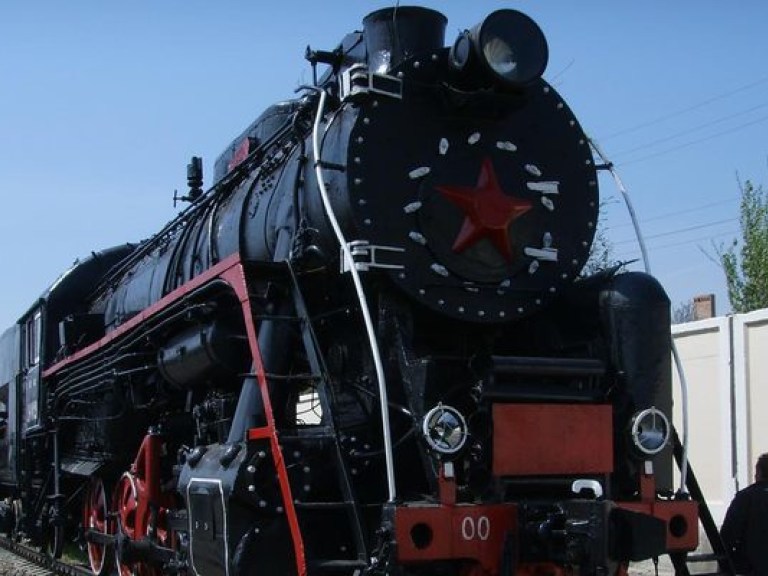 В День Святого Валентина влюбленные смогут совершить экскурсию по Киеву на ретро-поезде