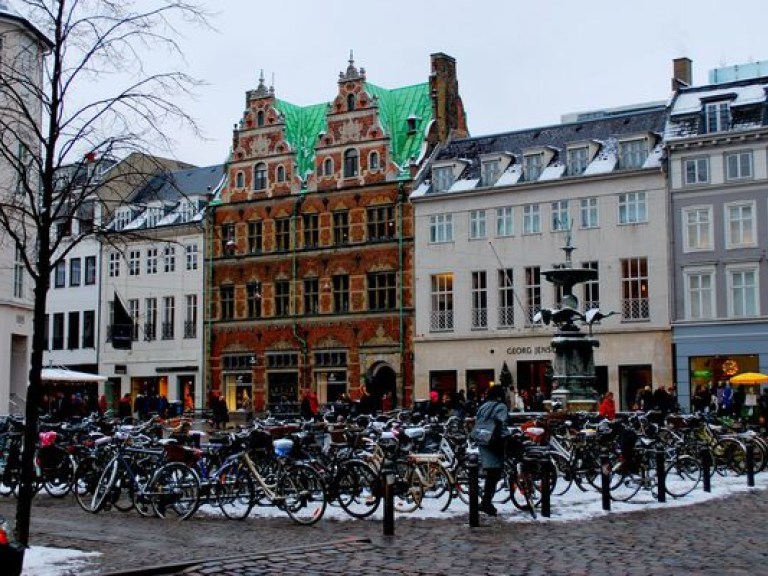 Центр Копенгагена оцеплен полицией из-за нападения на кафе и синагогу (ОБНОВЛЯЕТСЯ)