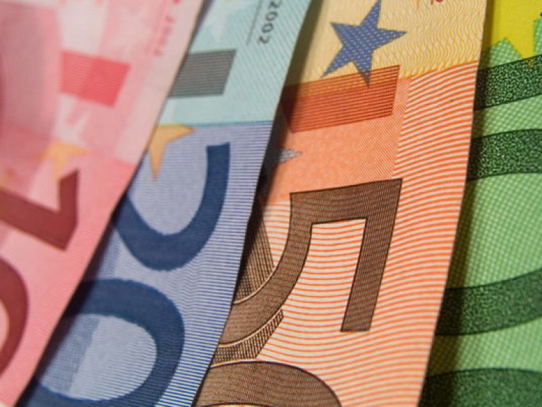 Курс евро от НБУ перевалил за 30 грн