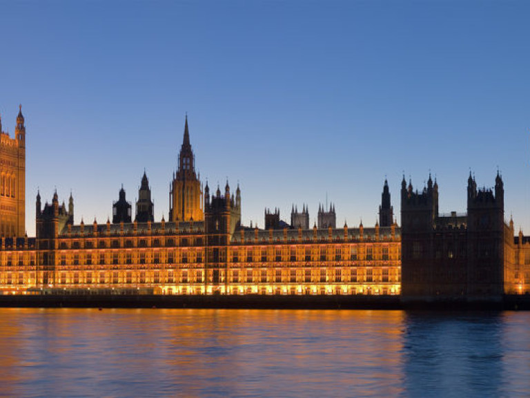 В Великобритании разгорелся громкий политический скандал вокруг 2 членов парламента
